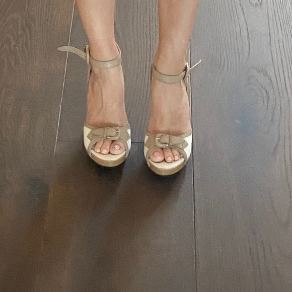 Burberry Sandals quilted buckle 36 White tan - Picture 1 of 3
